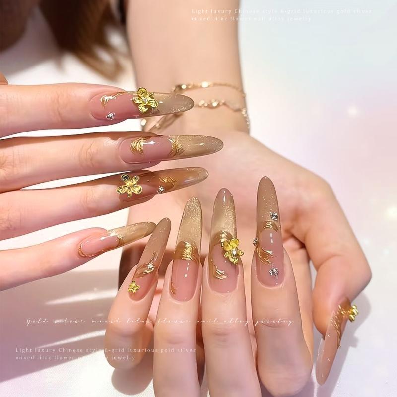 Nail Art Lilac - 20/30 個 3D 合金フラワーネイルアートチャーム日本製シルバーゴールドライラックフラワーネイルアートデコレーションマニキュアアクセサリー