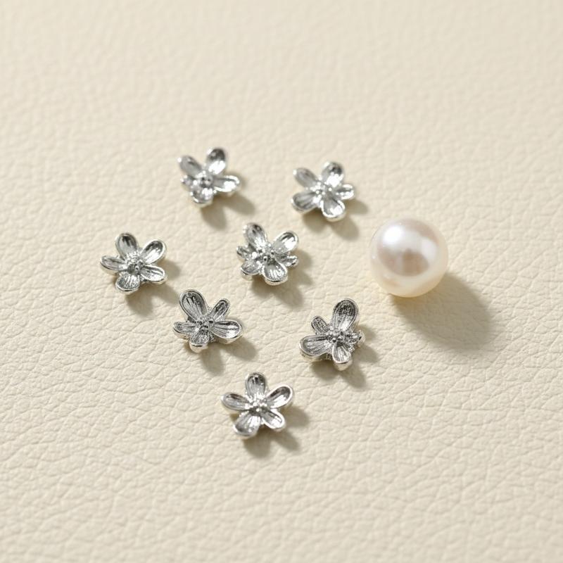 Nail Art Lilac - 20/30 個 3D 合金フラワーネイルアートチャーム日本製シルバーゴールドライラックフラワーネイルアートデコレーションマニキュアアクセサリー