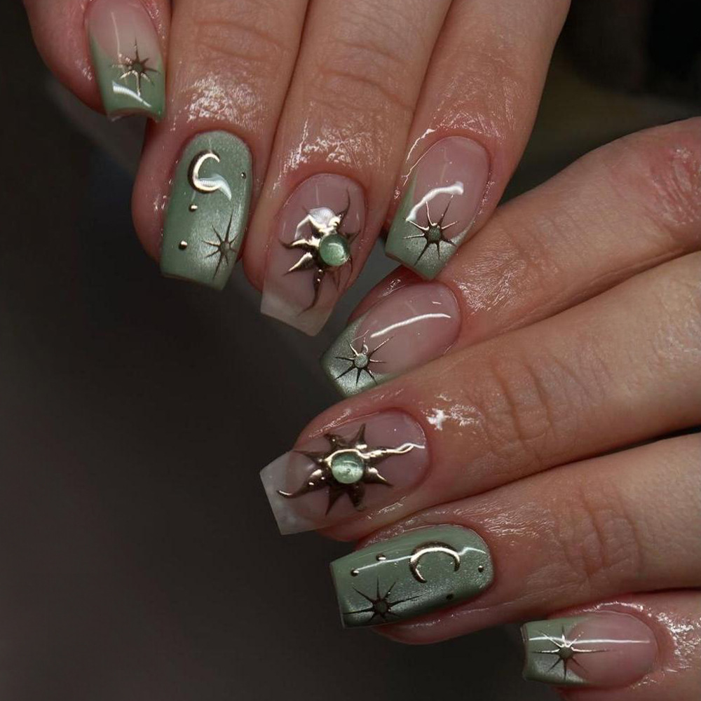 24枚入り完成品フェイクネイル フレンチレッド ショートスク - Nail Art Red Cherry のレビューと価格