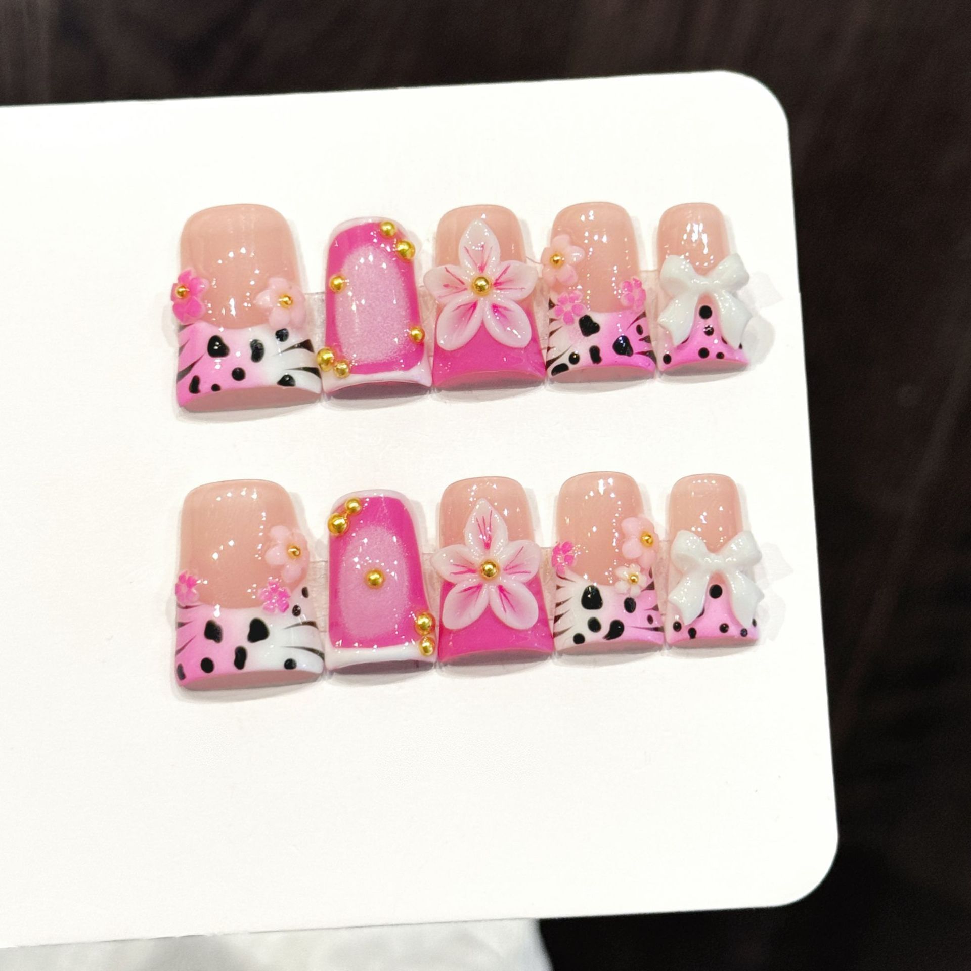 10個入り オーシャンスタイル フェイクネイル ダックビル  - Nail Art Fake のレビューと価格